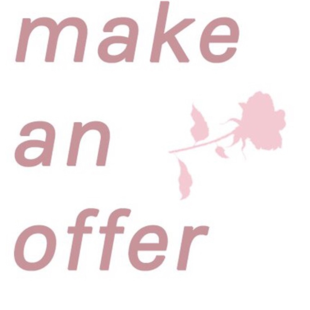 Always accepting reasonable offers🌹